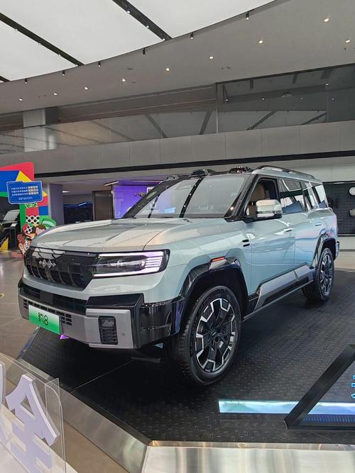 东莞东城区财华缘企业管理咨询比亚迪方程豹硬派越野的爆款，英菲尼迪35周年与你共成长